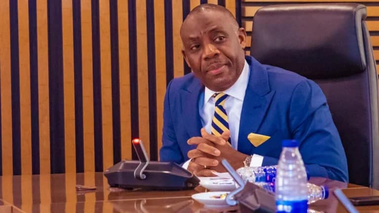 FG halts foreign scholarships, redirects funds home